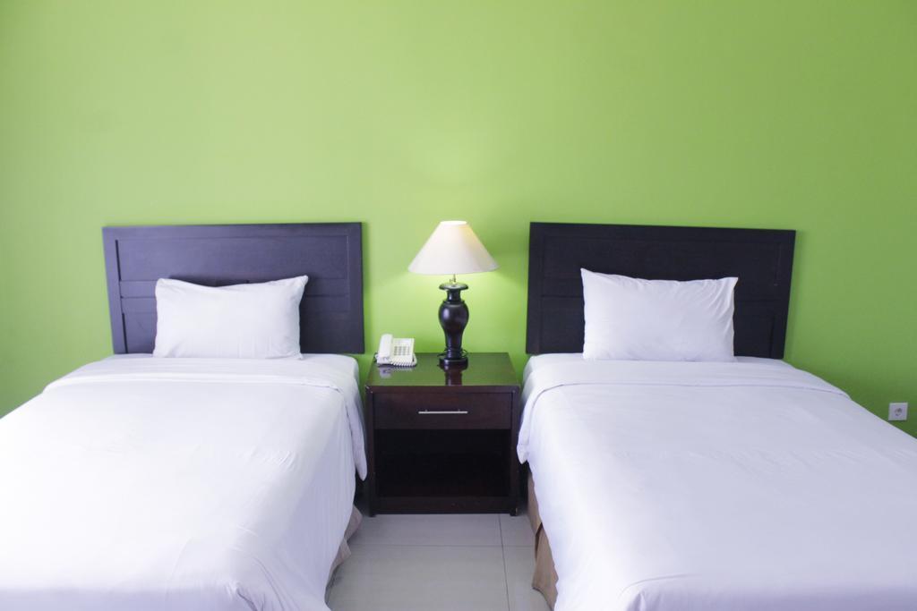 Town House Bukit Damai Indah Hotel Balikpapan  Exterior photo